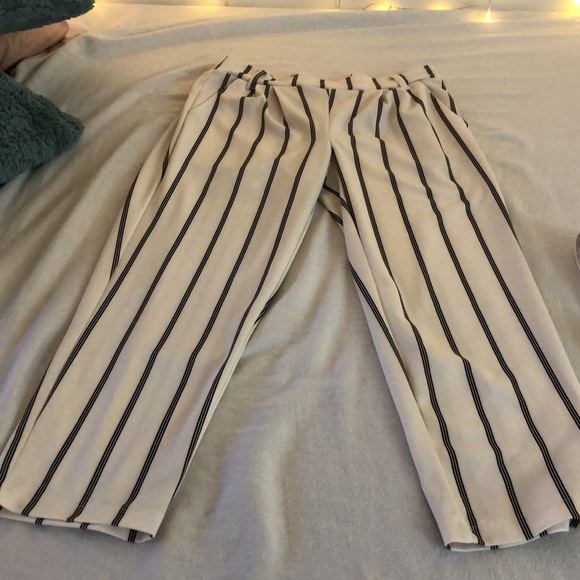 Simply Styled Striped Pants with Belt - Picture 2 of 3